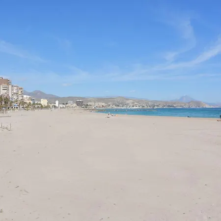 Beachside Apartament *