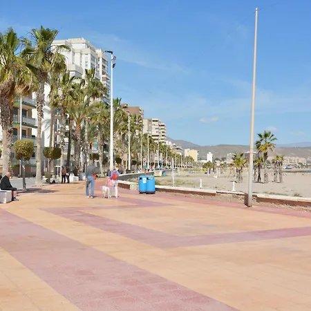 Beachside Apartament *